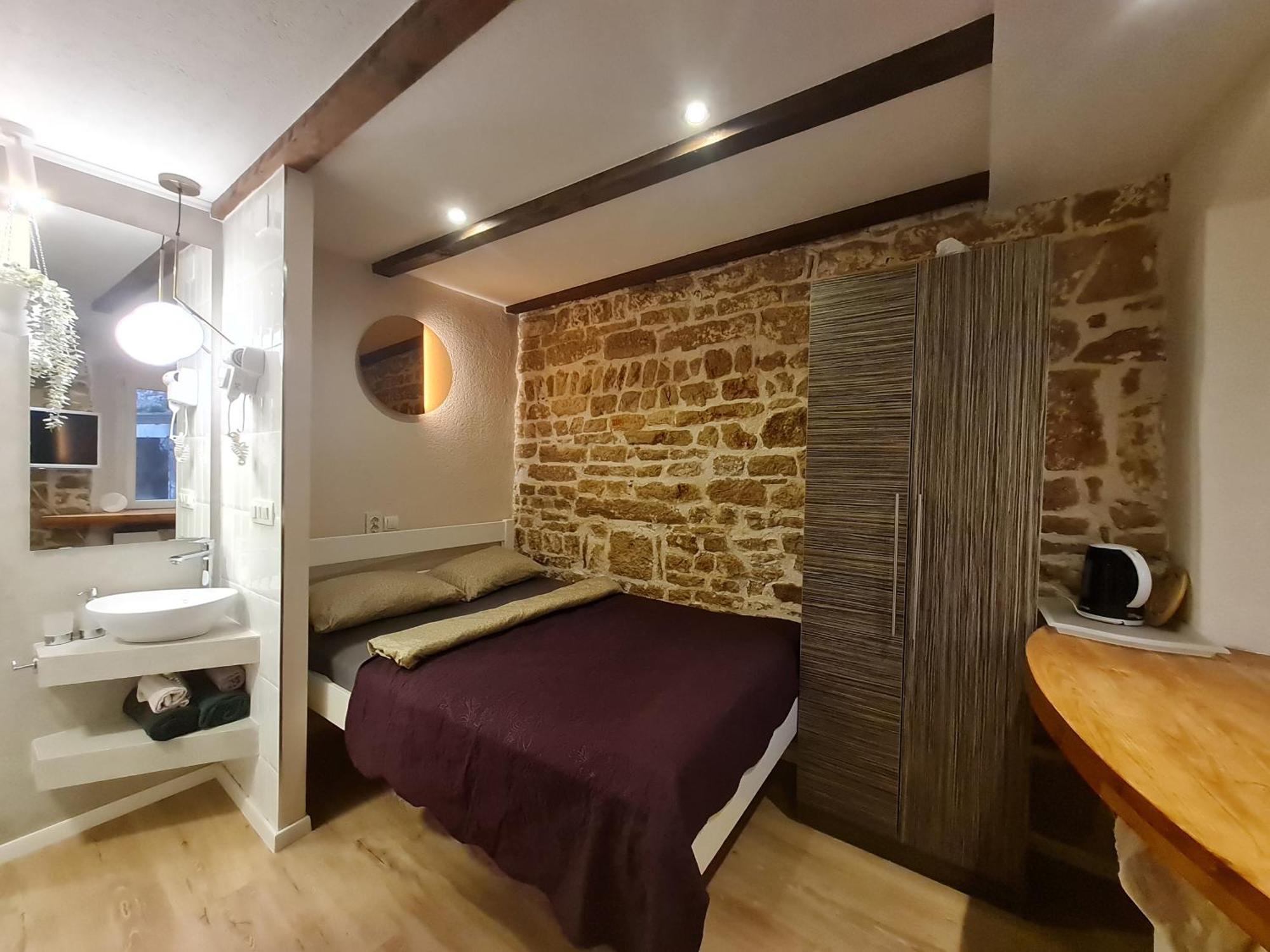 Rooms & Studio Apartments Šibenik Chambre photo