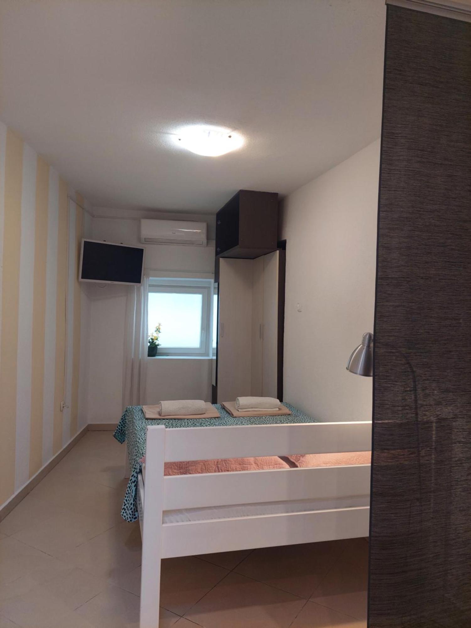 Rooms & Studio Apartments Šibenik Extérieur photo